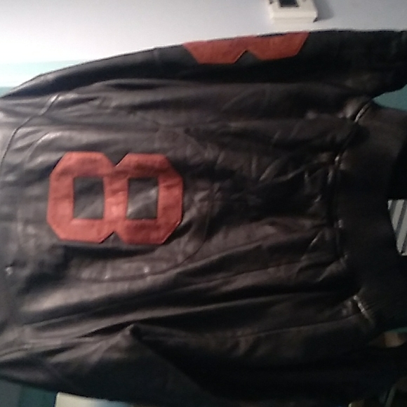 Heavy leather jacket - Picture 2 of 2